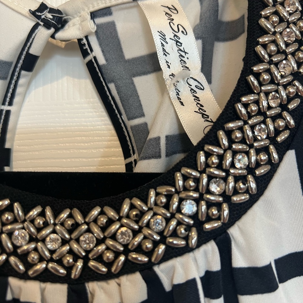 PerSeption Concept Black and White Sleeveless pattern beaded Blouse - Picture 3 of 6